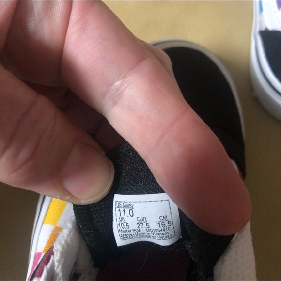 Size 11 Toddler Vans, never worn. - Picture 3 of 3